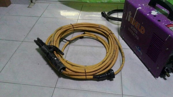 ตู้เชื่อม ยี่ห้อ IWELD ระบบซุปเปอร์อินเวอร์เตอร์ ขนาด 160 แอมป์ สภาพพร้อมใช้งานครับ ตู้เชื่อม ยี่ห้อ IWELD ระบบซุปเปอร์อินเวอร์เตอร์ ขนาด 160 แอมป์ สภาพพร้อมใช้งานครับ