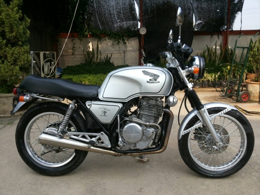 GB400สรรพสามิตรตัวจริง พร้อมขับหล่อๆ53000ต่อรองได้ GB400สรรพสามิตรตัวจริง พร้อมขับหล่อๆ53000ต่อรองได้