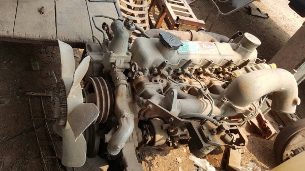 ขาย เครื่อง HINO EH700 168 แรงม้า ไม่มีใบคุม มีปั้มลม ไดชาร์ต ไดสตาร์ทครบ