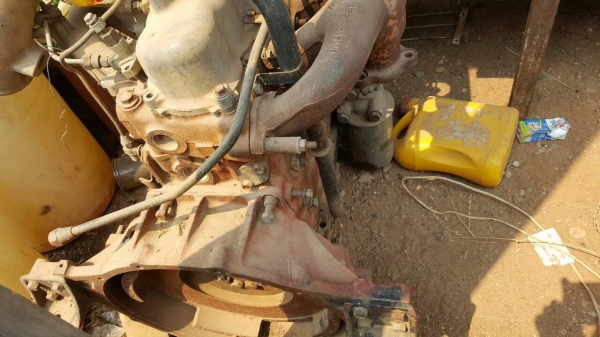 ขาย เครื่อง HINO EH700 168 แรงม้า ไม่มีใบคุม มีปั้มลม ไดชาร์ต ไดสตาร์ทครบ