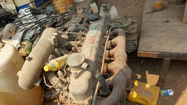 ขาย เครื่อง HINO EH700 168 แรงม้า ไม่มีใบคุม มีปั้มลม ไดชาร์ต ไดสตาร์ทครบ