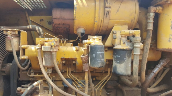 ขาย รถเกรด KOMATSU GD625A-1 เอกสารเล่มทะเบียนครบ รถพร้อมใช้ เครื่องดี ปั้มดี ยางเต็ม