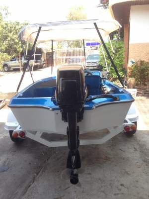 ขายเรือเบส12ฟุต สภาพสวยทำสีใหม่มีห้องขังเหยื่อ เป็นเครื่องซูซูกิ50แรง2จังหวะเครื่องดีมากครับ มาลองขับดูได้ครับ แบตรี่่ใหม่ผ้าใบใหม่เทเลอร์ทำสีใหม่สรุปไม่ต้องทำอะไรแล้วครับเอาไปขับได้เลย ขาย 89000 บาทครับ