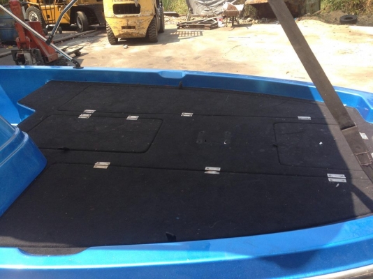 ขายเรือเบส12ฟุต สภาพสวยทำสีใหม่มีห้องขังเหยื่อ เป็นเครื่องซูซูกิ50แรง2จังหวะเครื่องดีมากครับ มาลองขับดูได้ครับ แบตรี่่ใหม่ผ้าใบใหม่เทเลอร์ทำสีใหม่สรุปไม่ต้องทำอะไรแล้วครับเอาไปขับได้เลย ขาย 89000 บาทครับ