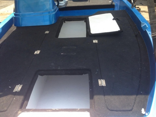 ขายเรือเบส12ฟุต สภาพสวยทำสีใหม่มีห้องขังเหยื่อ เป็นเครื่องซูซูกิ50แรง2จังหวะเครื่องดีมากครับ มาลองขับดูได้ครับ แบตรี่่ใหม่ผ้าใบใหม่เทเลอร์ทำสีใหม่สรุปไม่ต้องทำอะไรแล้วครับเอาไปขับได้เลย ขาย 89000 บาทครับ