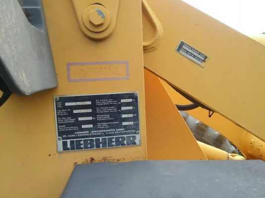 ขาย525,000รถตักล้อยาง(สเปคเยอรมันนี)  LIEBHERR L512 เครื่องดี เกียร์แรง ยางสวย สภาพเก่านอก รถสวยพร้อมใช้  090-7723710 090-7723708