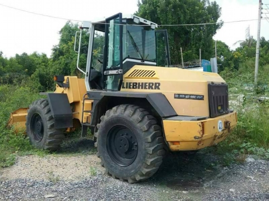 ขาย525,000รถตักล้อยาง(สเปคเยอรมันนี)  LIEBHERR L512 เครื่องดี เกียร์แรง ยางสวย สภาพเก่านอก รถสวยพร้อมใช้  090-7723710 090-7723708