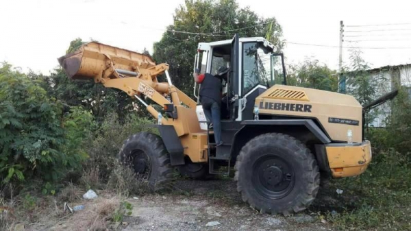 ขาย525,000รถตักล้อยาง(สเปคเยอรมันนี)  LIEBHERR L512 เครื่องดี เกียร์แรง ยางสวย สภาพเก่านอก รถสวยพร้อมใช้  090-7723710 090-7723708