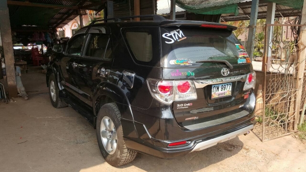 ขาย TOYOTA FORTUNER 3.0 4X4 ปี 2007/2550 รถมือเดียวป้ายแดง เครื่องดี ภายในสวย ทะเบียนพร้อมโอนครับ