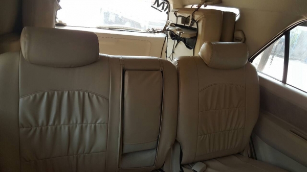 ขาย TOYOTA FORTUNER 3.0 4X4 ปี 2007/2550 รถมือเดียวป้ายแดง เครื่องดี ภายในสวย ทะเบียนพร้อมโอนครับ