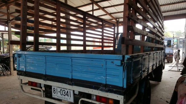 ขาย 6 ล้อ ISUZU KS คัสซีสวยตลอดเส้น เครื่อง 4BD1 115 แรงม้า ฝาขาว ทะเบียนพร้อมโอนครับ