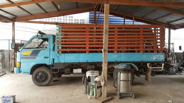 ขาย 6 ล้อ ISUZU KS คัสซีสวยตลอดเส้น เครื่อง 4BD1 115 แรงม้า ฝาขาว ทะเบียนพร้อมโอนครับ