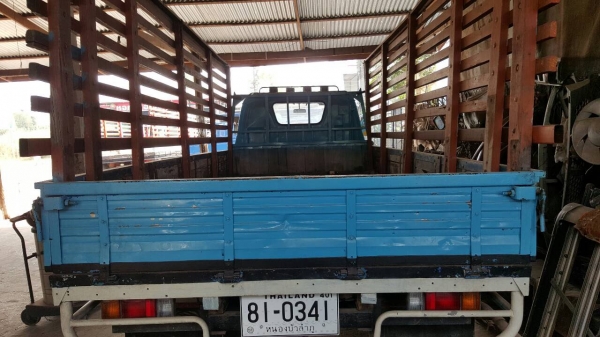 ขาย 6 ล้อ ISUZU KS คัสซีสวยตลอดเส้น เครื่อง 4BD1 115 แรงม้า ฝาขาว ทะเบียนพร้อมโอนครับ