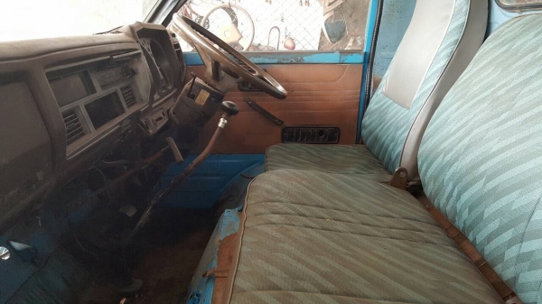 ขาย 6 ล้อ ISUZU KS คัสซีสวยตลอดเส้น เครื่อง 4BD1 115 แรงม้า ฝาขาว ทะเบียนพร้อมโอนครับ