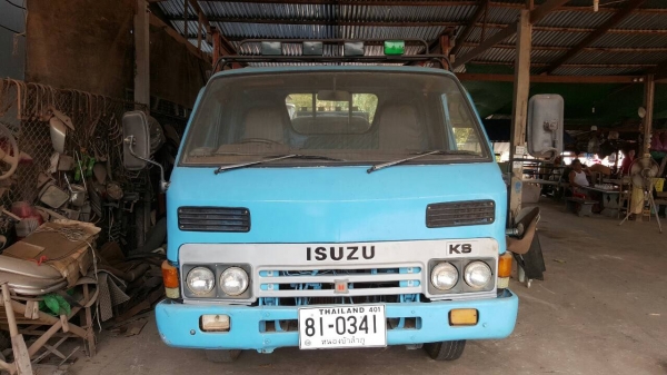 ขาย 6 ล้อ ISUZU KS คัสซีสวยตลอดเส้น เครื่อง 4BD1 115 แรงม้า ฝาขาว ทะเบียนพร้อมโอนครับ