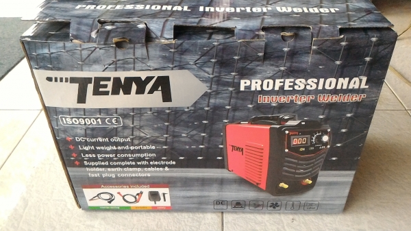 เครื่องเชื่อมแบบพกพา ขนาดถึง  350 A.ยี่ห้อ TENYA เป็นระบบ Inverter Welder จ่ายไฟฟ้าเชื่อมเป็นแบบ DC   ทำให้การเชื่อมง่าย และแนวการเชื่อมสวยกว่าทั่วๆไป ใช้ไฟบ้านได้เลย