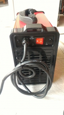 เครื่องเชื่อมแบบพกพา ขนาดถึง  350 A.ยี่ห้อ TENYA เป็นระบบ Inverter Welder จ่ายไฟฟ้าเชื่อมเป็นแบบ DC   ทำให้การเชื่อมง่าย และแนวการเชื่อมสวยกว่าทั่วๆไป ใช้ไฟบ้านได้เลย