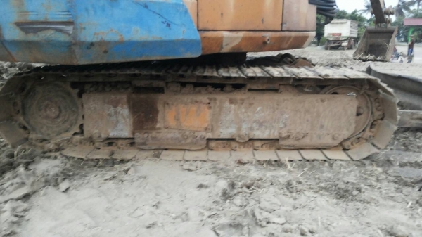 ขาย 175,000 รถแบคโฮ KOMATSU pc 40-2 เครื่องดีปั้มแรงช่วงเต็มรถพร้อมใช้ 090-772-3710 090-772-3708