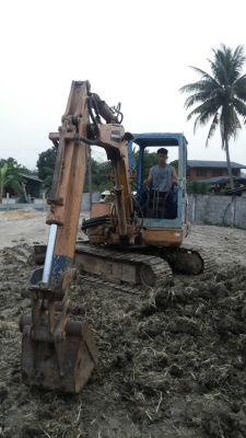 ขาย 175,000 รถแบคโฮ KOMATSU pc 40-2 เครื่องดีปั้มแรงช่วงเต็มรถพร้อมใช้ 090-772-3710 090-772-3708