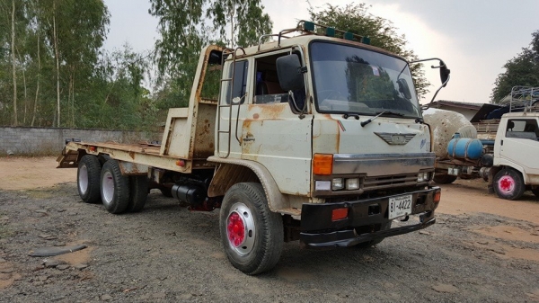 ขาย10ล้อเทรลเลอร์หางลาก200 hino f17 195HO7D 2เพลา แชชซีสวย เพาเวอร์ เบรคทิ๊ฟฟี่ สภาพพร้อมใช้งานทะเบียนภาษีเต็ม