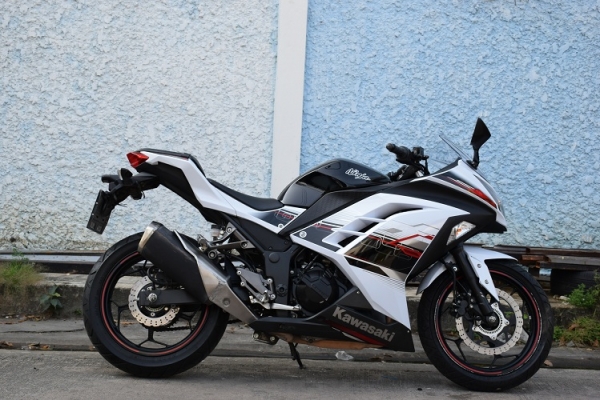 Ninja300 2014 Abs รถบ้านแท้มือเดียว วิ่งน้อย เล่มชุดโอนครบ Ninja300 2014 Abs รถบ้านแท้มือเดียว วิ่งน้อย เล่มชุดโอนครบ