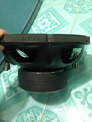 ซับ10นิ้ว Soundstrom มือสองสภาพสวยกริ้ฟเดิมๆ โครงปั้มว้อยคู่แม่เหล็กสองก้อน ใช้งานปกติ ขายคู่ละ 1650 บาท สนใจ0892425454 อยู่สระบุรี(รับเองยิ่งดี)