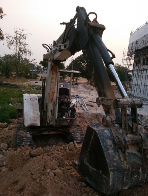 ต้องการขาย แพ็คคู่ KOMATSU PC50UU-1 พร้อมเทรเลอร์ขนย้าย