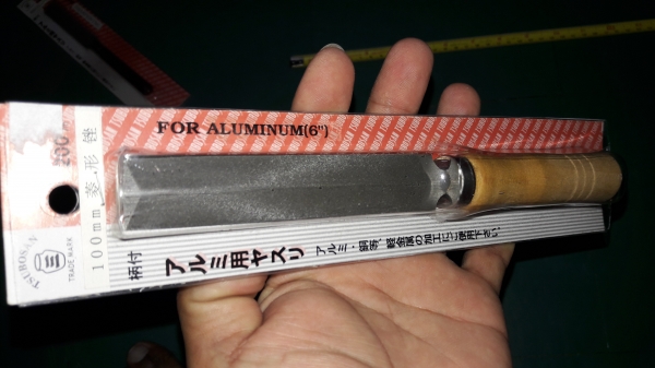 ขายตะไบขนนกญี่ปุ่นตราโอ่งMade in Japan. ขนาด100mm. ขายตะไบขนนกญี่ปุ่นตราโอ่งMade in Japan. ขนาด100mm.