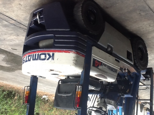 แหล่งรวมรถโฟลค์ลิฟท์งาเทฮิงร์ฟอร์คภาคตะวันออกรถงาเทกระดกเทได้สำหรับตักก้อนยางพาราตักขี้ยางและยางถ้วย