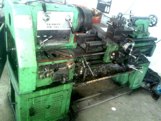 แท่นกลึง 5 ฟุต ยี่ห้อ ต้าชิง 700 B 3 เพลา เกียร์บล็อก สภาพสวยๆ 74,000