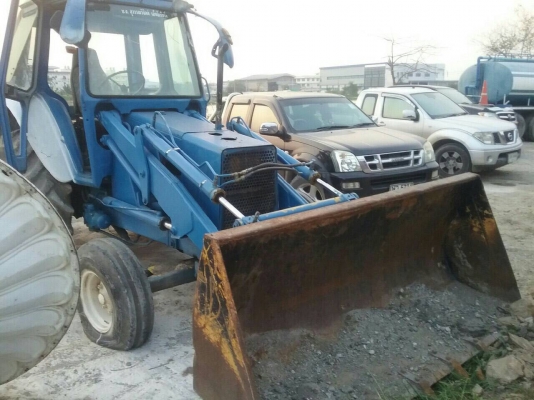 รถตักหน้าขุดหลัง 185,000 บาท Ford เครื่องดี ปั้มดี เอกสารชื้อขาย  รถอยู่ บางนา 090-772-3710                        090-772-3708