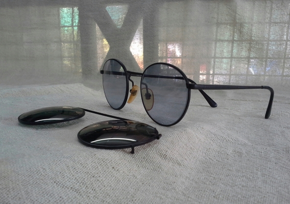 แว่นตาทรง 'หยดน้ำ' พร้อมคลิปออน  MA WEST COLLEGE made in Englad  ราชสีห์ดำ!