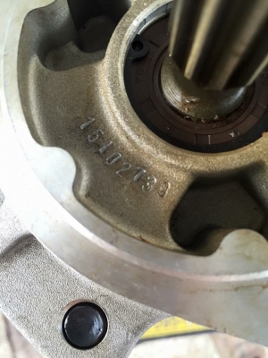 ปั้มไฮดรอลิค komatsu pc40-7 ปั้มไฮดรอลิค komatsu pc40-7