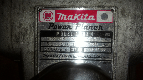 -ขายด่วนกบไฟฟ้าหน้า5 Makita MODEL 1804N 960W. 16000/min