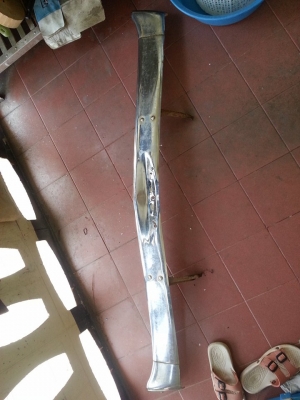 ขายกันชนดัสสัน620ช้างเหยียบ