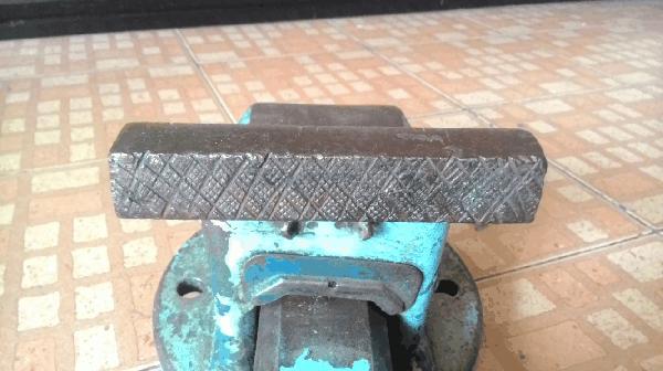 ขายด่วนปากกาจับชิ้นงานขนาด 6นิ้ว.งานเก่าครับ.