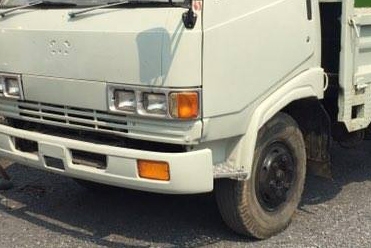 6ล้อช่วงยาว HINO KM779-117แรง รถห้างแท้ เครื่อง/เกียร์ เดิม Fหลัง คัสซีสวย พ.ธรรมดา กระบะเหล็ก5.50ม.ยาง8.25/16 สีใหม่สวย พร้อมใช้งาน เล่มทะบียน ครบ **ขาย HINO KM779-117HP 6ล้อบรรทุกช่วงยาว 5.50ม. สภาพสวย พร้อมใช้งาน ราคาเบา HINO KM77