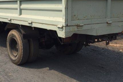 6ล้อช่วงยาว HINO KM779-117แรง รถห้างแท้ เครื่อง/เกียร์ เดิม Fหลัง คัสซีสวย พ.ธรรมดา กระบะเหล็ก5.50ม.ยาง8.25/16 สีใหม่สวย พร้อมใช้งาน เล่มทะบียน ครบ **ขาย HINO KM779-117HP 6ล้อบรรทุกช่วงยาว 5.50ม. สภาพสวย พร้อมใช้งาน ราคาเบา HINO KM77