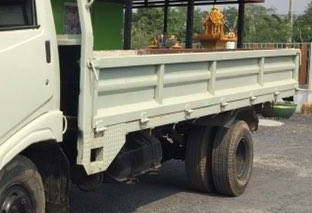 6ล้อช่วงยาว HINO KM779-117แรง รถห้างแท้ เครื่อง/เกียร์ เดิม Fหลัง คัสซีสวย พ.ธรรมดา กระบะเหล็ก5.50ม.ยาง8.25/16 สีใหม่สวย พร้อมใช้งาน เล่มทะบียน ครบ **ขาย HINO KM779-117HP 6ล้อบรรทุกช่วงยาว 5.50ม. สภาพสวย พร้อมใช้งาน ราคาเบา HINO KM77