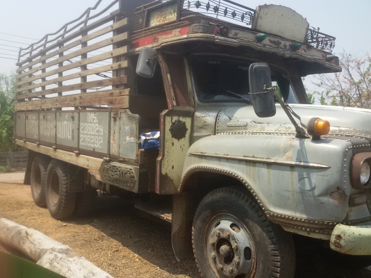 ขาย 10 ล้อ  ISUZU 1 เพลา เครื่องแน่น แห้งแรงดีมาก ( EH700) 168  แรงม้า รถวิ่งดี ขับขี่ง่าย ยางดี ภาษีเต็ม พร้อมโอน พร้อมใช้งานได้เลย