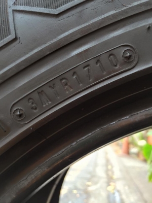 ขายยาง FALKEN S/TZ01 265-60-18 ปี10,13 ดอกสวย พร้อมซิ่ง ไม่มีปะ คู่ละ 2,500 บาท