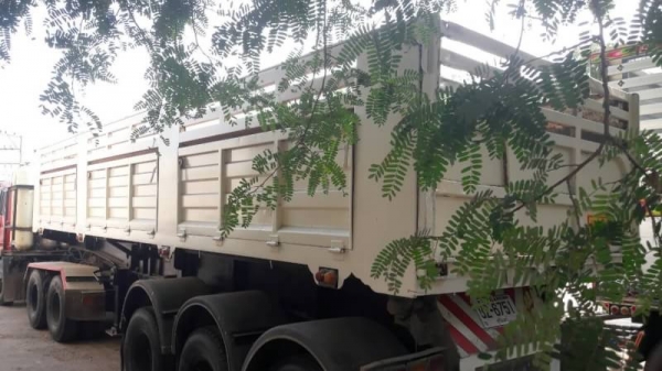 ขายหางเซมิดัมพ์อู่ ป.รุ่งเรือง 3 เพลา ยาว 9.20 เมตร ปี 51 มี 3 หาง ทะเบียนพร้อม ขายหางเซมิดัมพ์อู่ ป.รุ่งเรือง 3 เพลา ยาว 9.20 เมตร ปี 51 มี 3 หาง ทะเบียนพร้อม