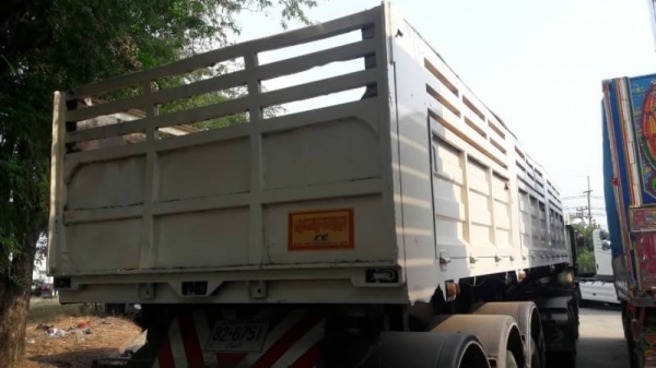 ขายหางเซมิดัมพ์อู่ ป.รุ่งเรือง 3 เพลา ยาว 9.20 เมตร ปี 51 มี 3 หาง ทะเบียนพร้อม