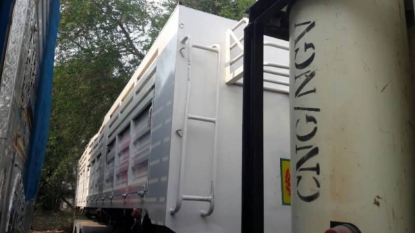 ขายหางเซมิดัมพ์อู่ ป.รุ่งเรือง 3 เพลา ยาว 9.20 เมตร ปี 51 มี 3 หาง ทะเบียนพร้อม ขายหางเซมิดัมพ์อู่ ป.รุ่งเรือง 3 เพลา ยาว 9.20 เมตร ปี 51 มี 3 หาง ทะเบียนพร้อม