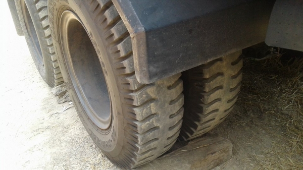 ขาย10ล้อรถน้ำมันเพลาเดียว 925 เครื่องดี คัชซีสวย พวงมาลัยเพาเวอร์ เบรคชิฟฟี่ แอร์เย็นช่ำ สภาพดีพร้อมใช้งาน