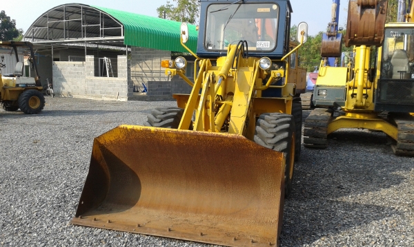 ต้องการขายรถตักล้อยางยี่ห้อKOMATSU-507 นำเข้าจากญี่ปุ่น