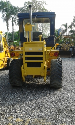 ต้องการขายรถตักล้อยางยี่ห้อKOMATSU-507 นำเข้าจากญี่ปุ่น