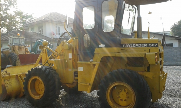 ต้องการขายรถตักล้อยางยี่ห้อKOMATSU-507 นำเข้าจากญี่ปุ่น