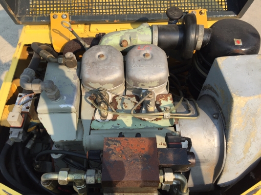 ขายรถบด3ตัน Bomagรุ่นBW120AD นำเข้าจากญี่ปุ่น ไม่เคยใช้งานในไทย มีเอกสารพร้อมจดทะเบียน  หน้าเหล็กหลังเหล็ก  บดอัดสั่นสเทือนได้ทั้ง2ล้อ เอวออ่น  เครื่องยนต์ดีเซล สภาพดีพร้อมใช้งาน