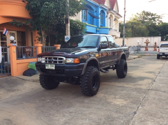 ขายกระบะฟอร์ด 4x4 สภาพดี สภาพสวยๆยกสูง วิ่งดีมากครับ ติดต่อเบอร์ใหม่นะครับ 086-398-6837